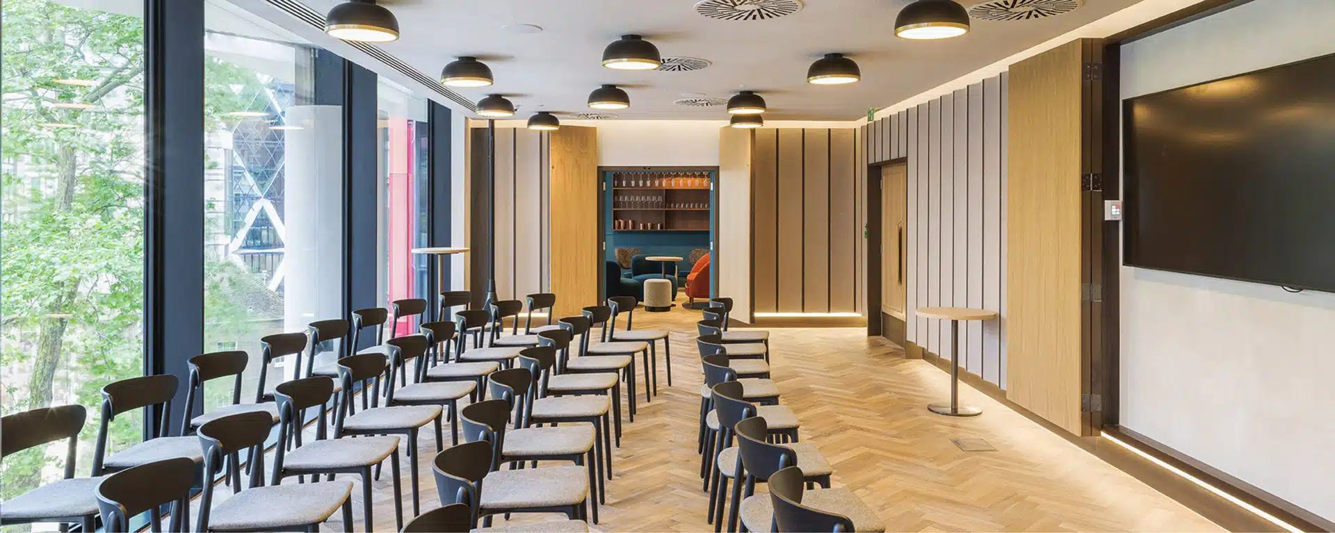 SonaSpray fcx in 22 Bishopsgate. DesignLSM, & Adnitt Acoustics. Andrew Meredith Photography.